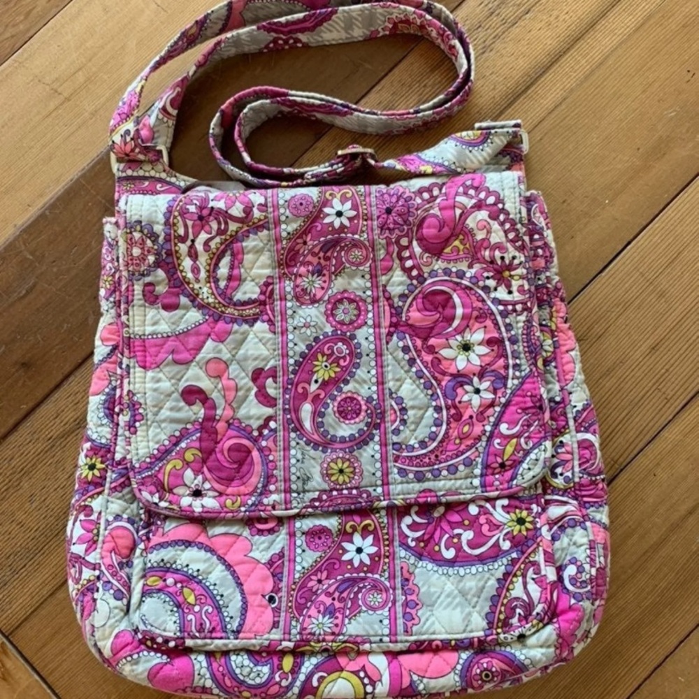 VERA BRADLEY PURSE